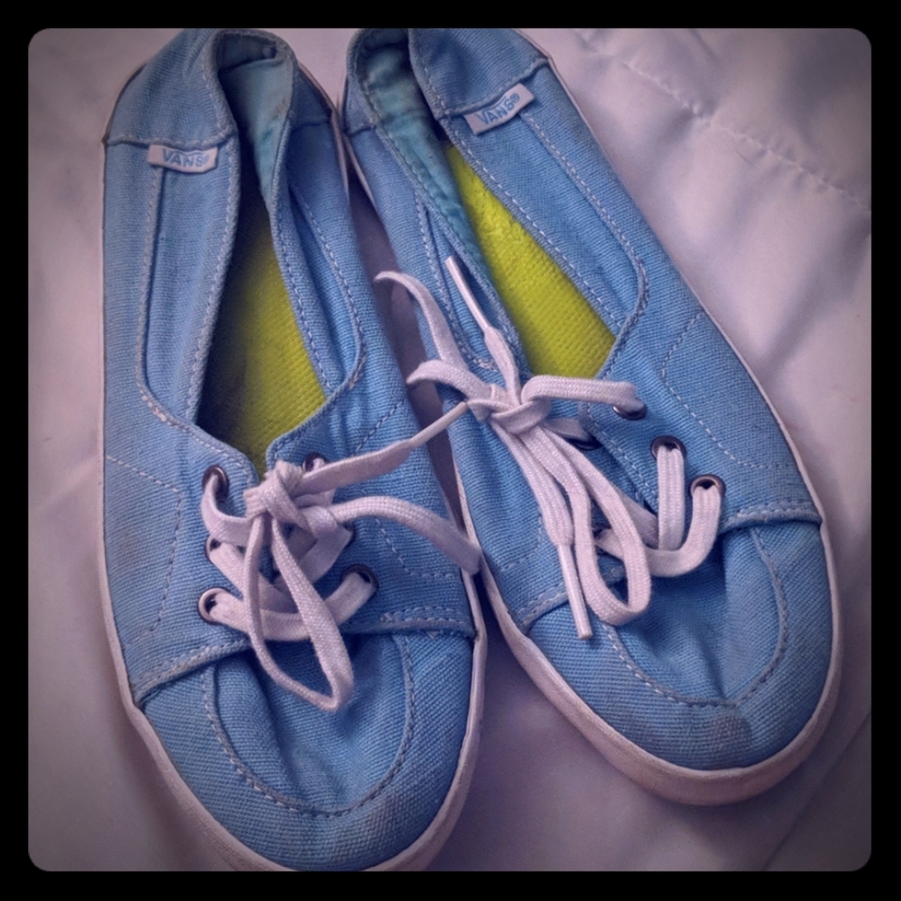 Vans slip on laced shoes
